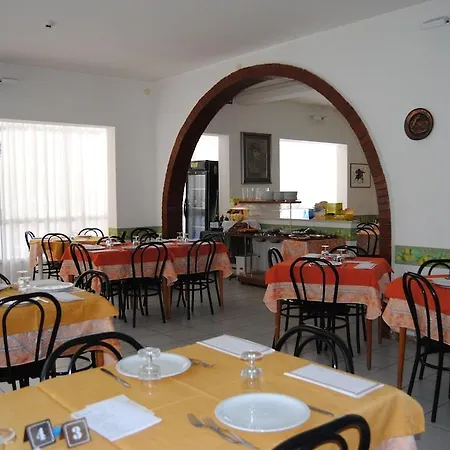 Trevi Готель 2*
